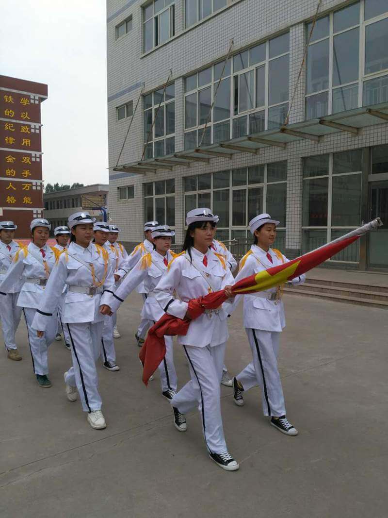 学生2